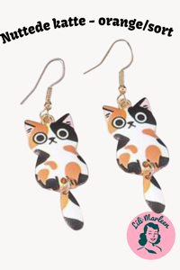 Nuttede katte – orange/sort – Med svingende hale