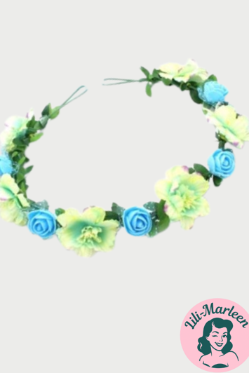 Blomsterkrans med roser og blomster, lyseblå/hvid