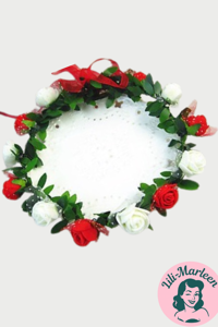Blomsterkrans med roser, rød og hvid 