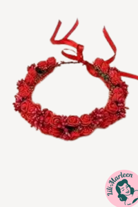 Blomsterkrans med små roser og tyl, rød