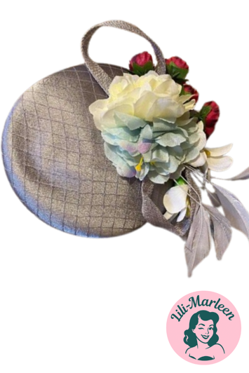 Betager på hårbøjle, grå med blomsterflora