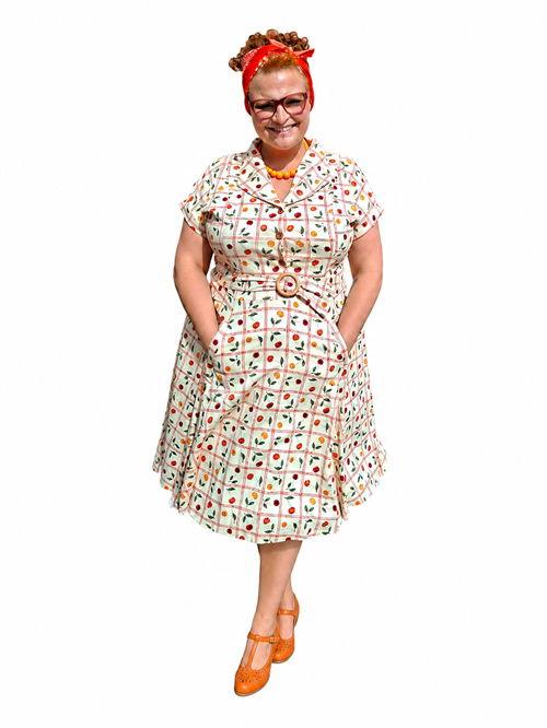 Cherry Picnic – Vintage kjole med kirsebærprint og bindebælte 