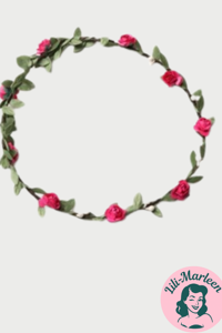 Blomsterkrans med små pink roser, perler og bladranke