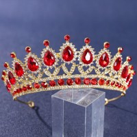 Diadem/tiara med smykkesæt - Lionella