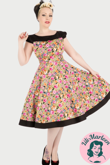 Miss Daisy – Floral Swing Dress