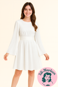 Konfirmations kjole -  Nancy - sød offwhite kjole med brede ærmer og plisse