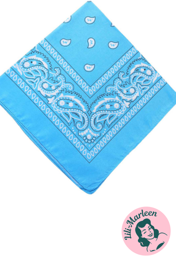 Frostblå Bandana – Klassisk Paisley i Frisk Farve