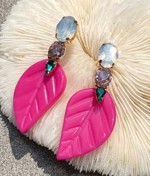 Øreringe - store hængeøreringe med pink blad med ivory/lyserød/grønne sten