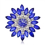 Broche - blå blomst med smukke sten 