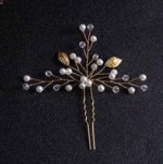 Hårnåle; 1 x hårnåle med blade og perler, guld/hvid
