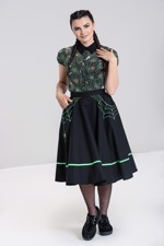 Swingnederdel: Miss Muffet, sort nederdel med grøn spidernet 
