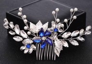 Hårkam: Smuk hårkam blå/sølv med sten, perler og blomster