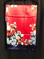 Tørklæde til håret eller hals, rødt med blå kant og flora - ekstra stort