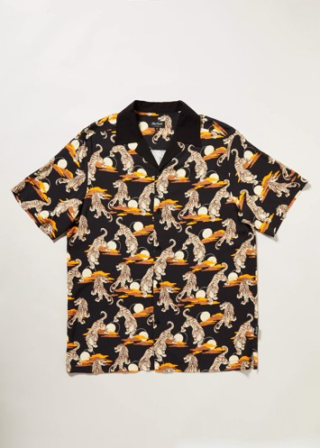 Kortærmet herreskjorte: CROUCHING TIGERS SHIRT