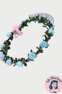 Blomsterkrans med roser, lyseblå 
